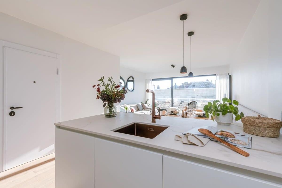 Stunning And Modern Apartment With Sunny Balcony 克诺克－海斯特 外观 照片