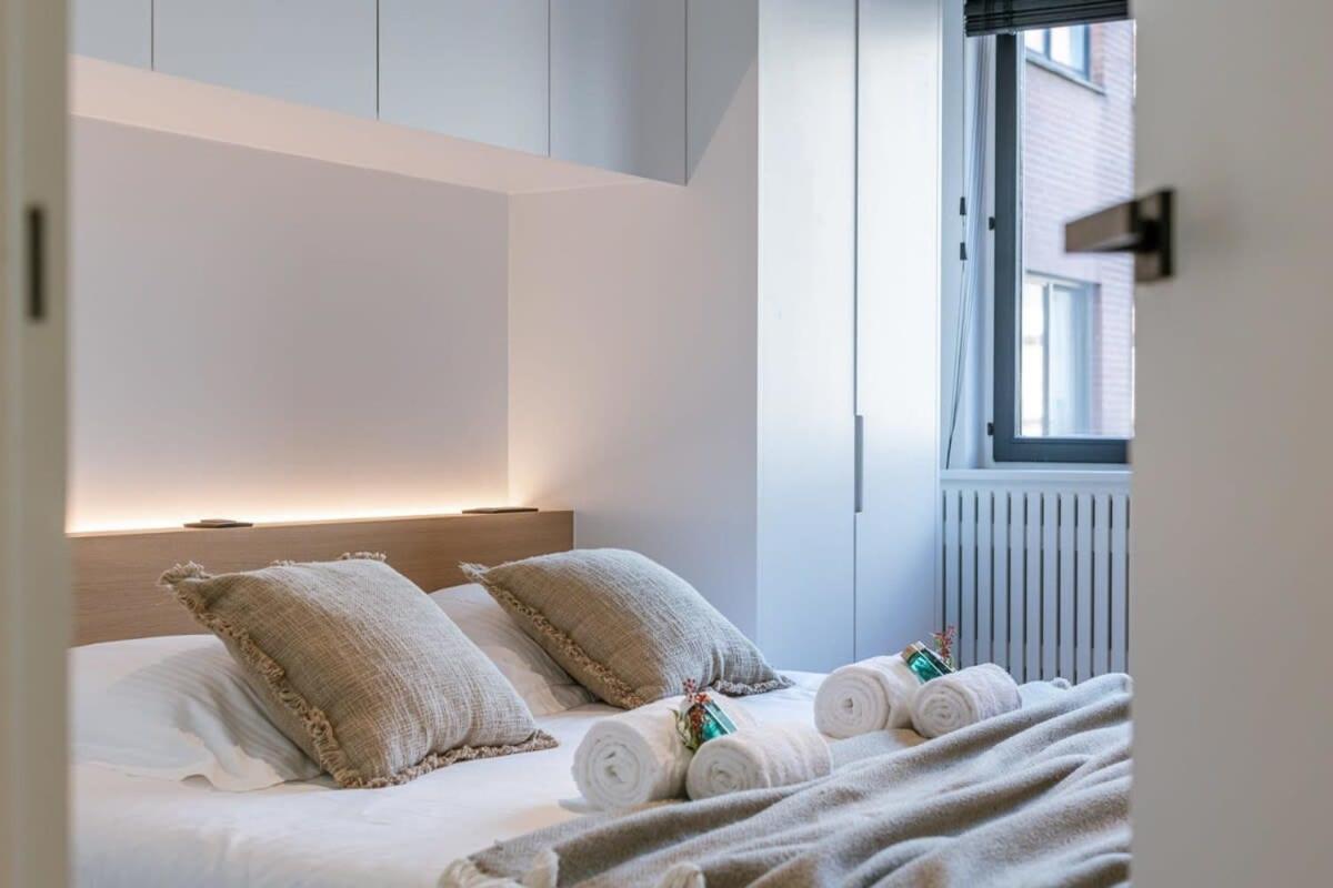 Stunning And Modern Apartment With Sunny Balcony 克诺克－海斯特 外观 照片