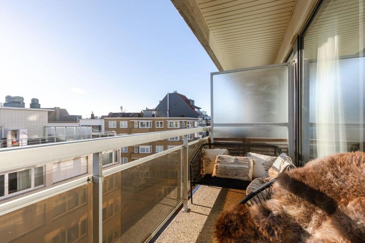 Stunning And Modern Apartment With Sunny Balcony 克诺克－海斯特 外观 照片