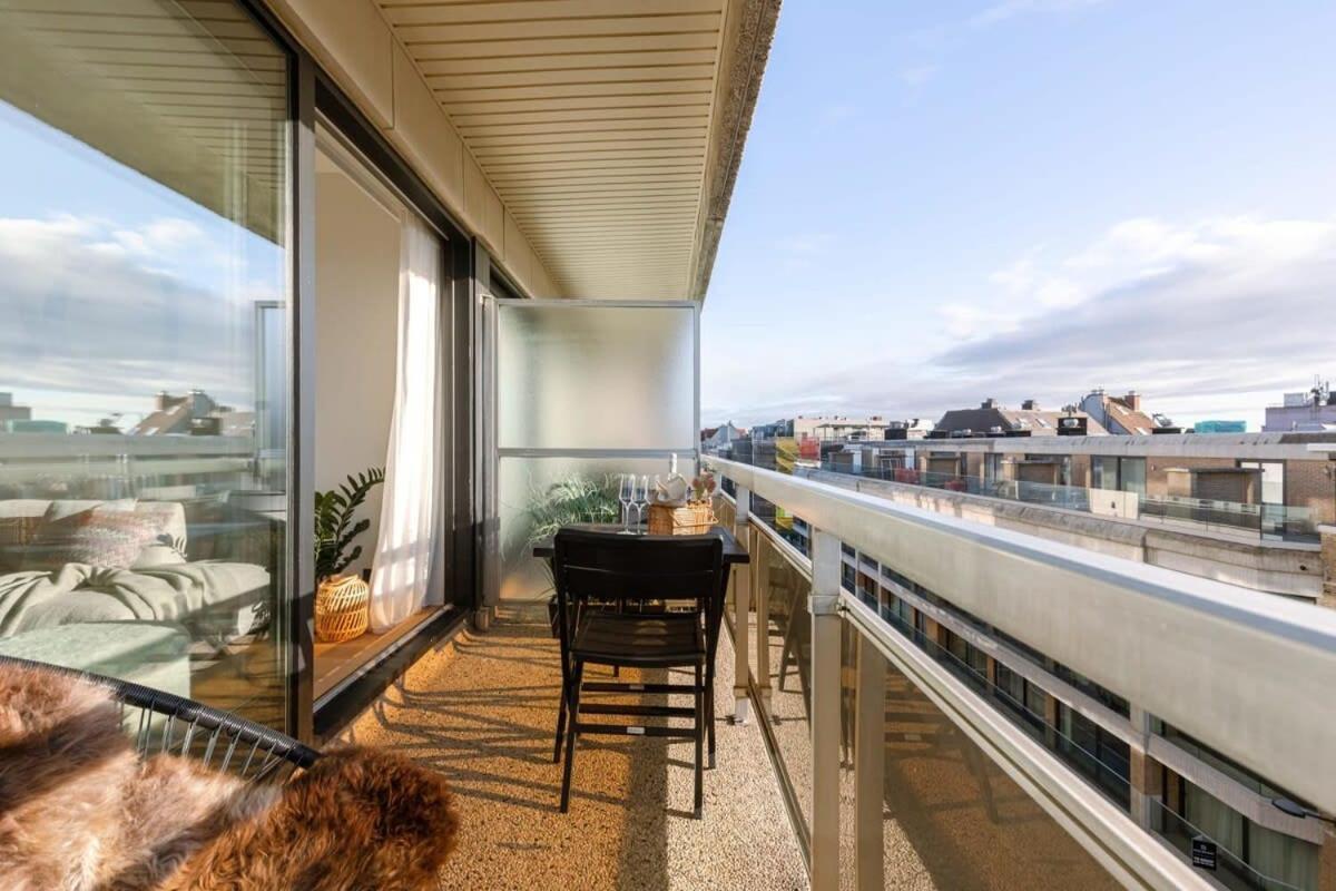 Stunning And Modern Apartment With Sunny Balcony 克诺克－海斯特 外观 照片